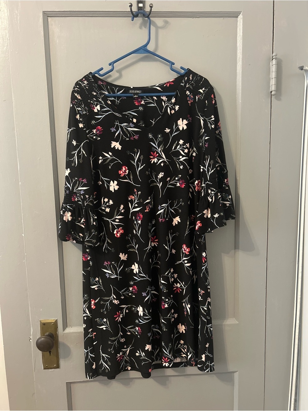 Roz & Ali Black Floral Midi Dress with Ruffle Sleeves